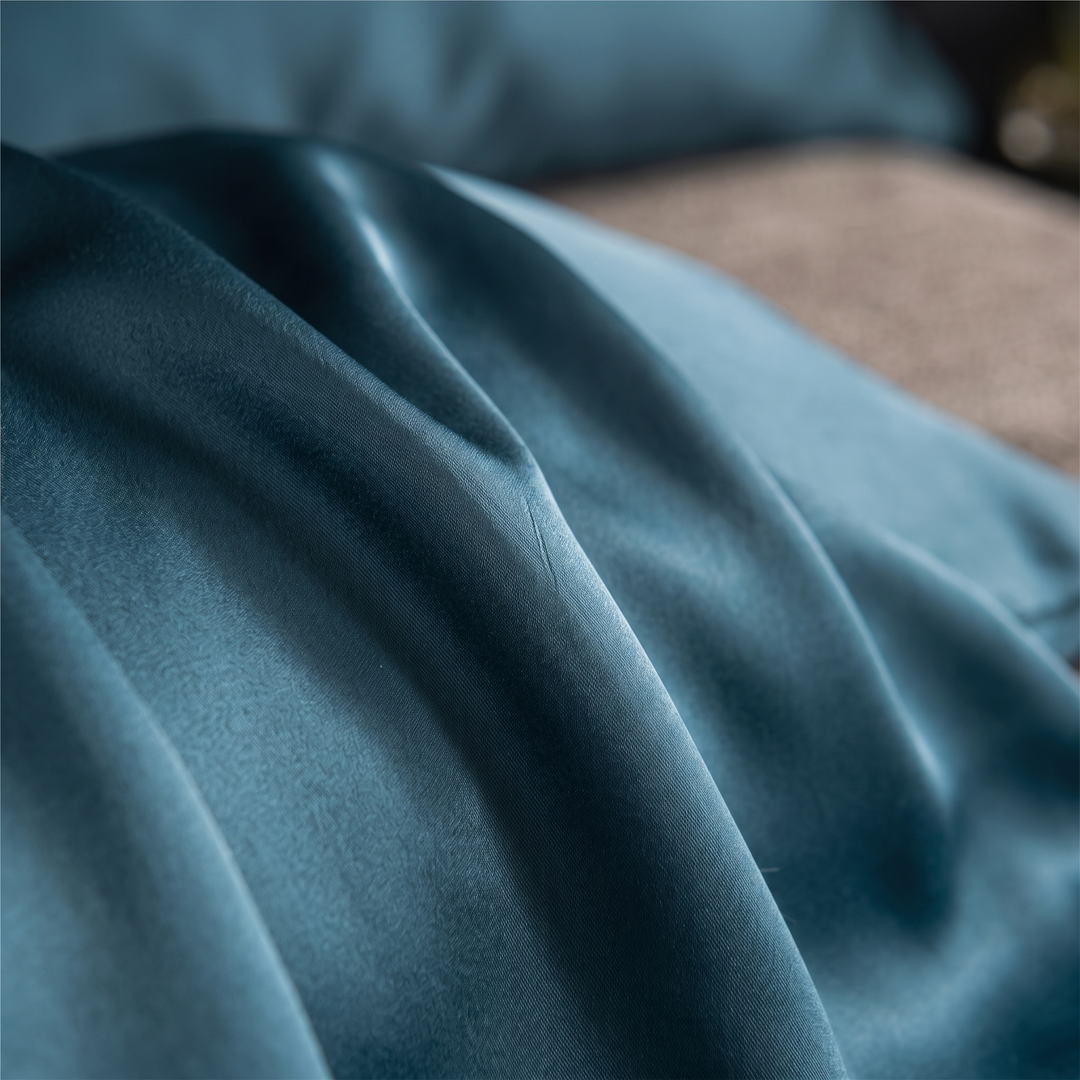 Smooth Natural Mulberry Silk Pillowcase for Hair and Skin | Silky Feel for Gentle Nights | Pillowcases