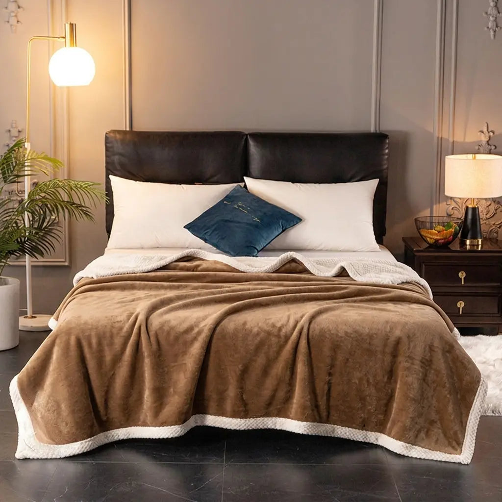 Soft Polyester Fleece Blanket with Trim Detail for Bed and Sofa | Soft Trimmed Fleece Comfort | Fleece Blankets