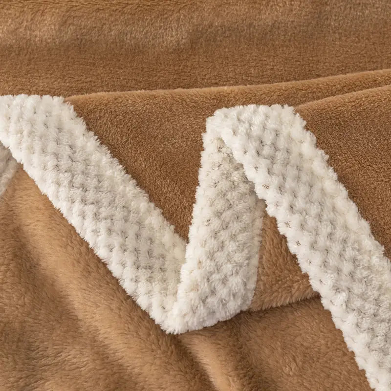 Soft Polyester Fleece Blanket with Trim Detail for Bed and Sofa | Soft Trimmed Fleece Comfort | Fleece Blankets