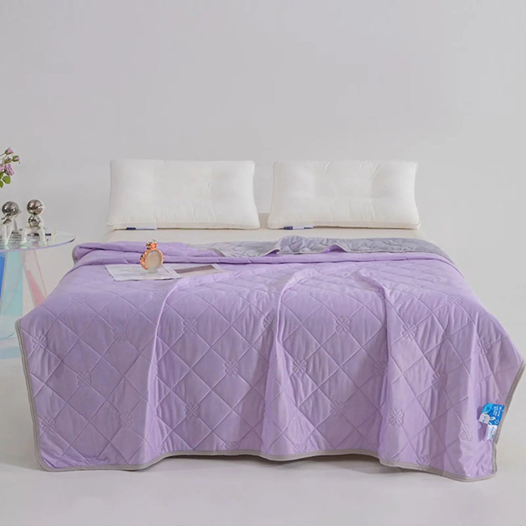 Dual-Sided Lightweight Quilted Cooling Blanket in Polyester for Summer | Quilted Cooling Cover for Summer | Cooling Blankets