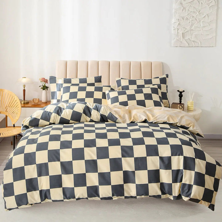 Checkered 4-Piece Bedding Set with Duvet Cover, Sheet, Pillowcases | Checkered Style, Soft Polyester | Bedding Sets