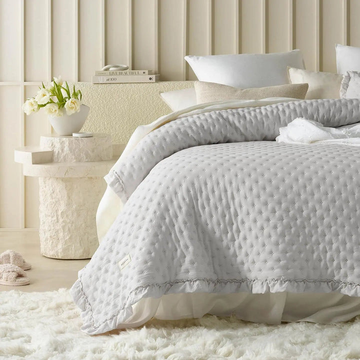 Ruffle Mattress Cover Bedspread with Scalloped Edge in Brushed Fabric | Vintage Texture for Your Bed | Bedspreads