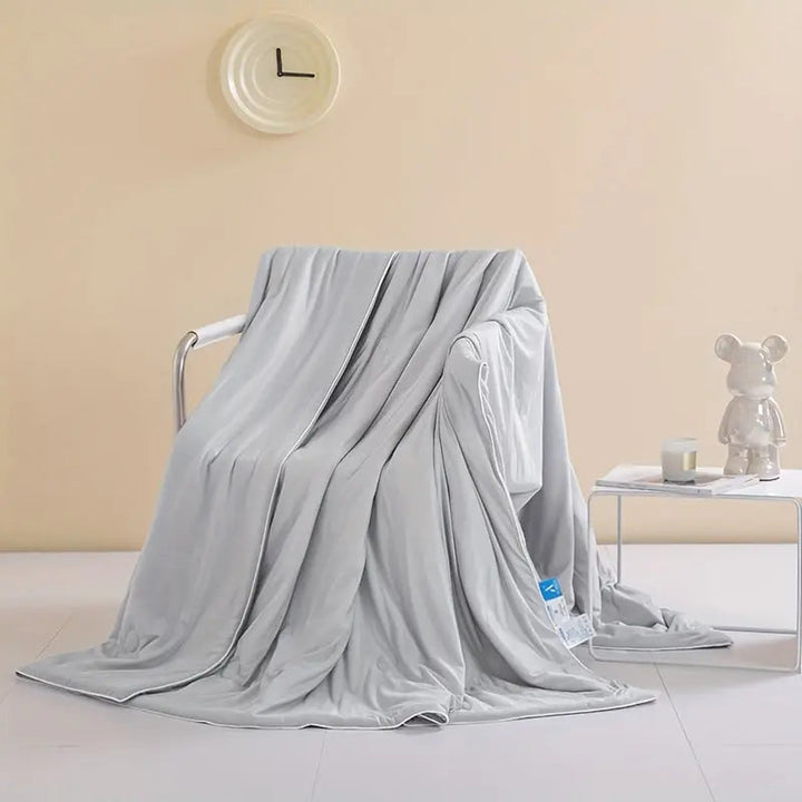 Dual-Sided Ice Cooling Comforter in Lightweight Silky Fabric for Travel | Silky Cooling Comforter | Cooling Blankets