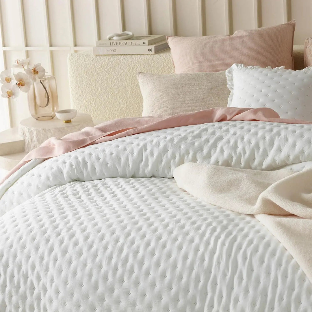 Ruffle Mattress Cover Bedspread with Scalloped Edge in Brushed Fabric | Vintage Texture for Your Bed | Bedspreads