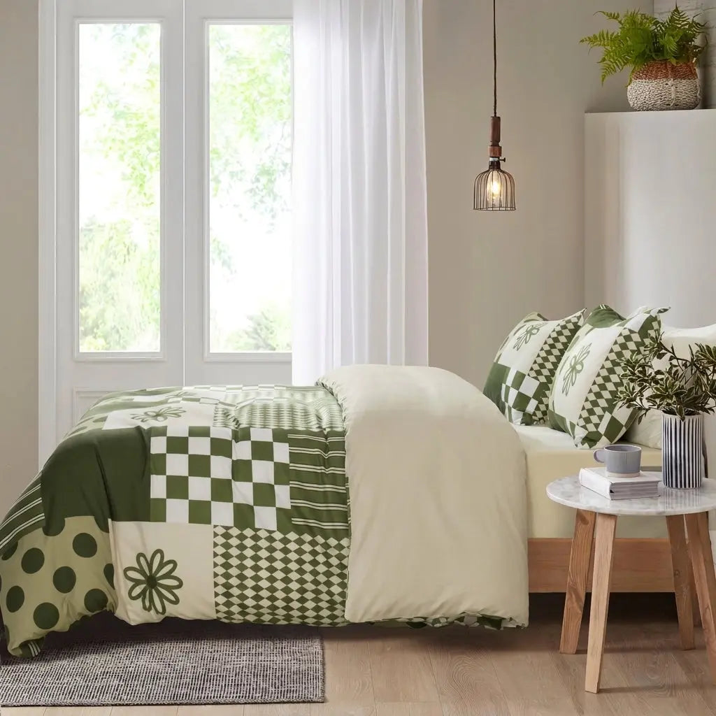 Floral Geometric Duvet Cover Set with Patchwork Print and Zipper Closure | Floral Patchwork Duvet Cover Set | Duvet Sets