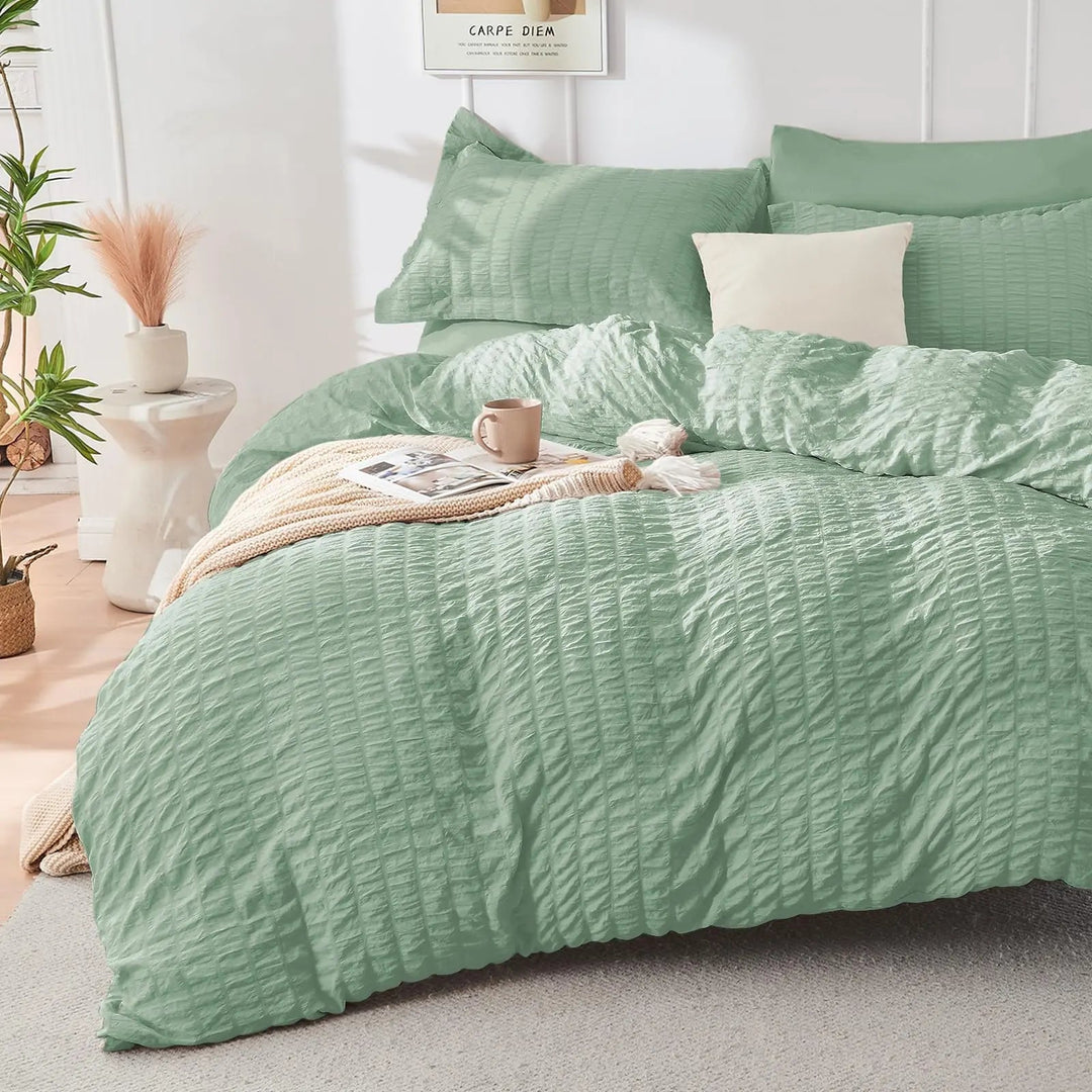 Microfiber Seersucker Duvet Cover Set with Zipper and Corner Ties | Crinkle Texture Duvet Set | Duvet Cover Sets