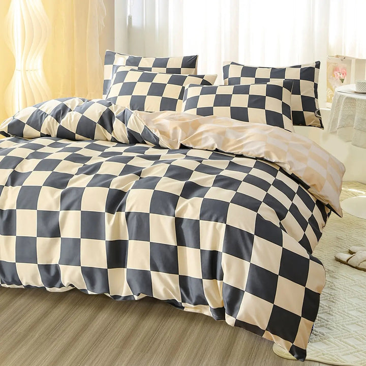 Checkered 4-Piece Bedding Set with Duvet Cover, Sheet, Pillowcases | Checkered Style, Soft Polyester | Bedding Sets