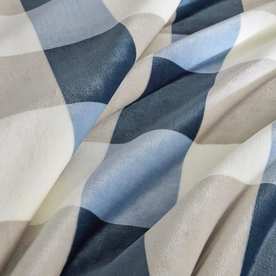Double Layer Flannel Throw Blanket for Cozy Winter Bed and Sofa | Double Layer Flannel Winter Throw | Throw Blankets