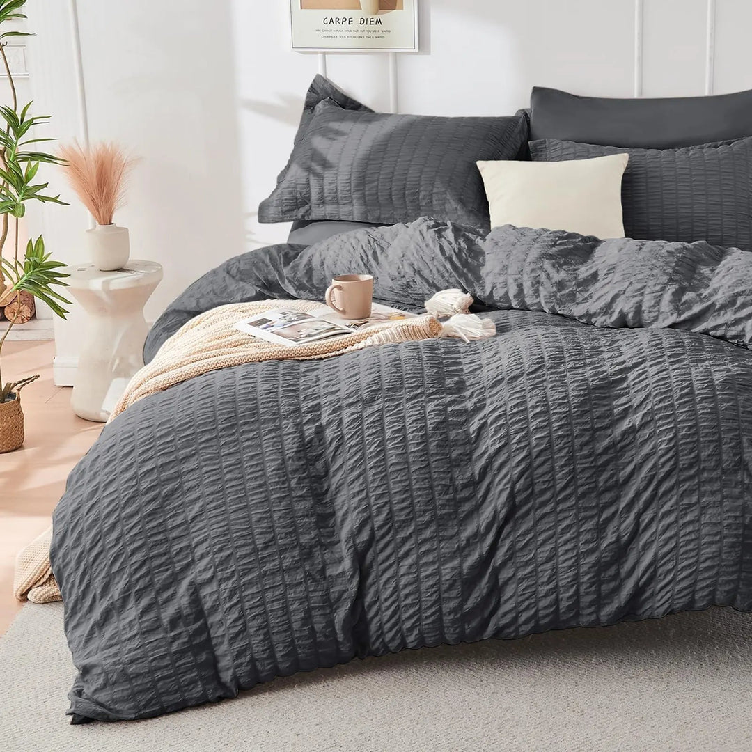 Microfiber Seersucker Duvet Cover Set with Zipper and Corner Ties | Crinkle Texture Duvet Set | Duvet Cover Sets