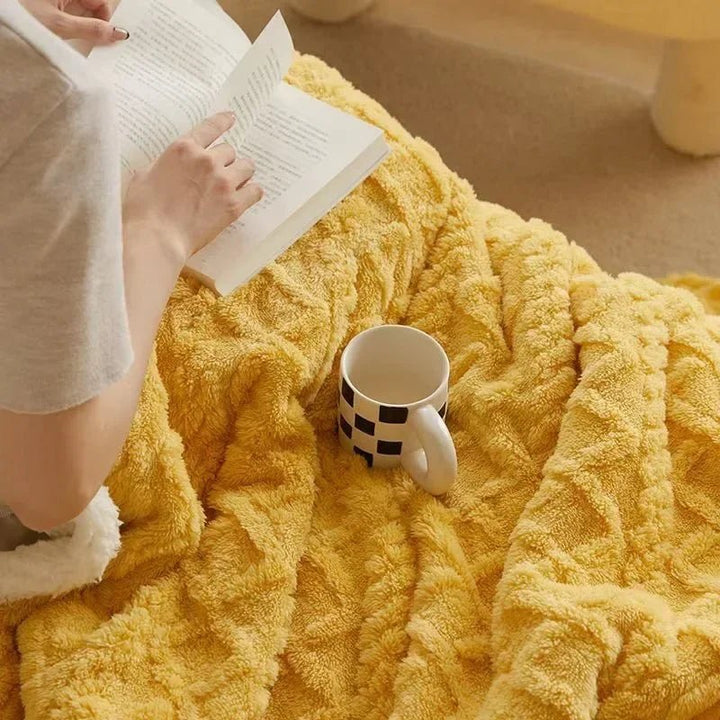 Double-Sided Lambswool and Microfiber Flannel Winter Blanket | Insulating Lambswool Flannel Layer | Fleece Blankets