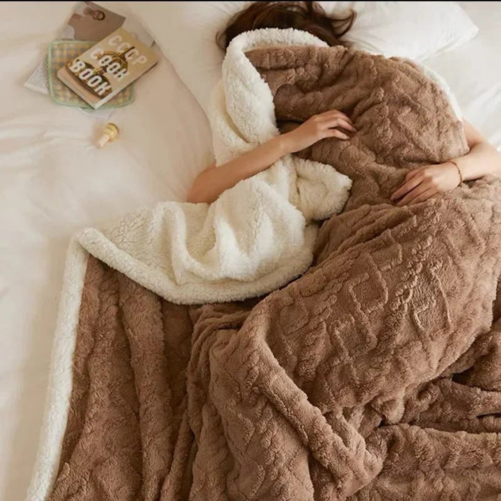 Double-Sided Lambswool and Microfiber Flannel Winter Blanket | Insulating Lambswool Flannel Layer | Fleece Blankets