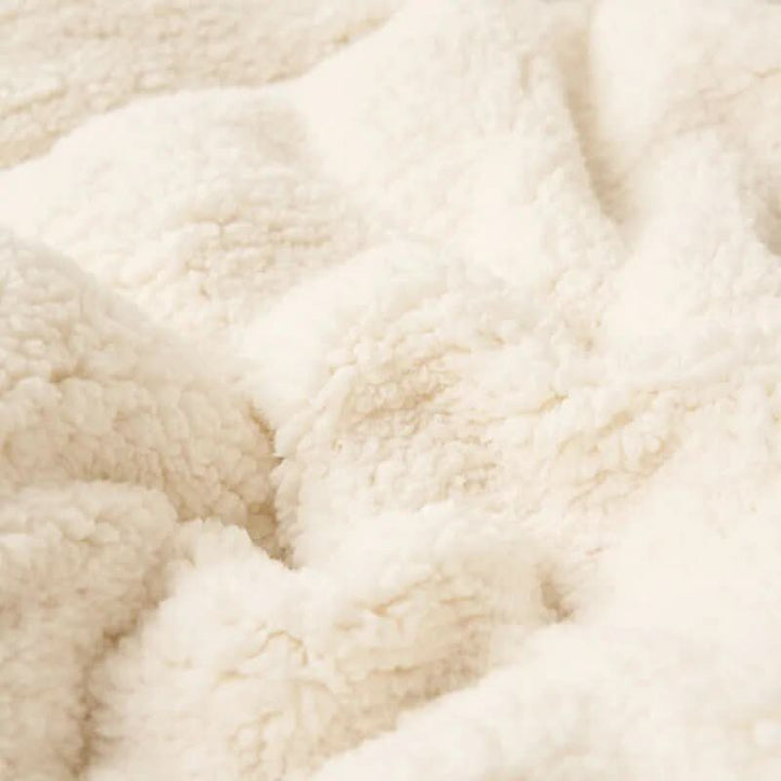 Reversible Sherpa and Fleece Blanket for Bed and Sofa in Four Sizes | Two Textures: Fleece and Sherpa | Throw Blankets