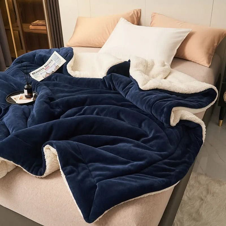 Reversible Sherpa and Fleece Blanket for Bed and Sofa in Four Sizes | Two Textures: Fleece and Sherpa | Throw Blankets