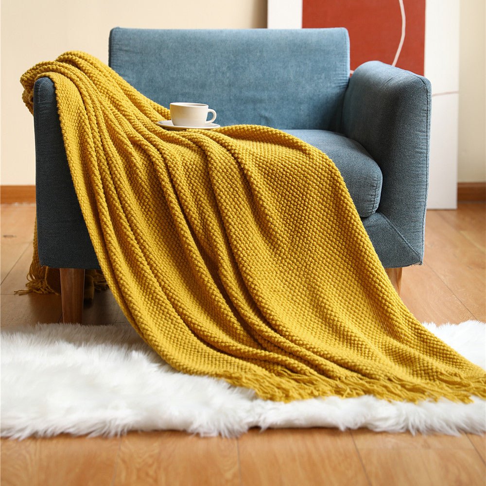 Nordic Knitted Throw Blanket in Six Colours and Two Sizes | Scandinavian Knit for Cosy Evenings | Throw Blankets