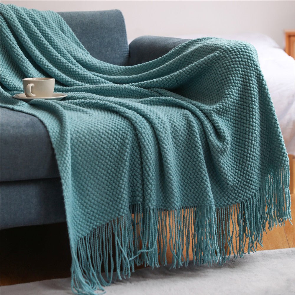Nordic Knitted Throw Blanket in Six Colours and Two Sizes | Scandinavian Knit for Cosy Evenings | Throw Blankets