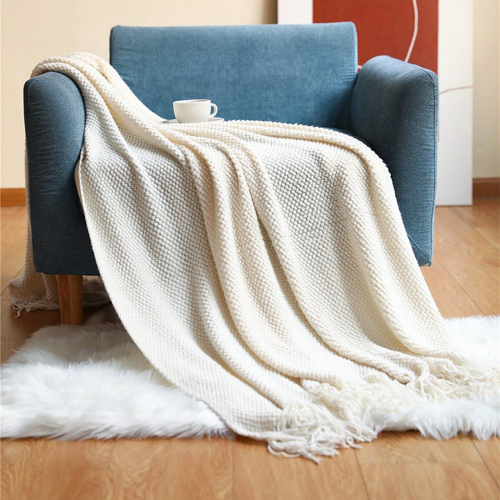 Nordic Knitted Throw Blanket in Six Colours and Two Sizes | Scandinavian Knit for Cosy Evenings | Throw Blankets