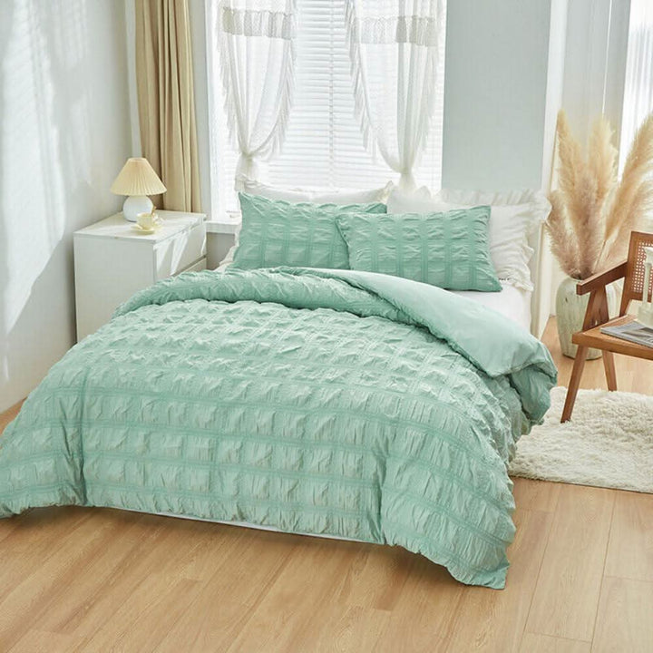 Lightweight Breathable Summer Blanket with Soft Wrinkled Texture | Cool, Airy Comfort in Summer | Throw Blankets