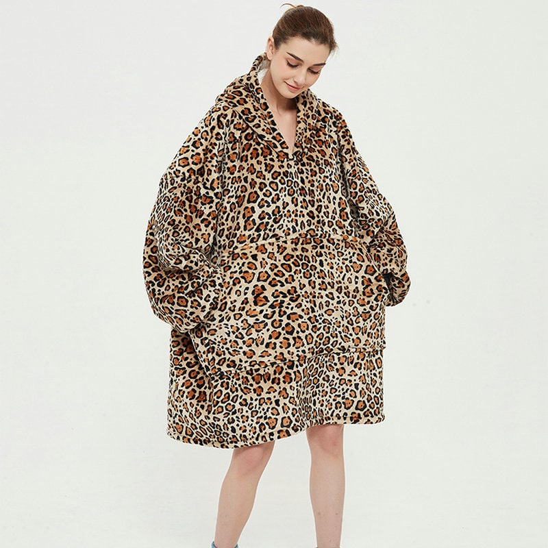 Sherpa-Lined Wearable Blanket Hoodie, Oversized Knee-Length Fleece Pullover | Sherpa-Lined Hoodie Blanket Warmth | Wearable Blankets